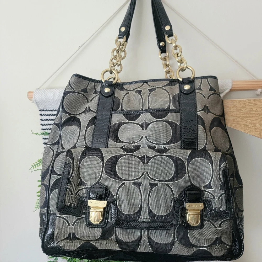 Coach vintage style gold chain pockets shoulder tote bag